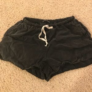 Brandy Melville short